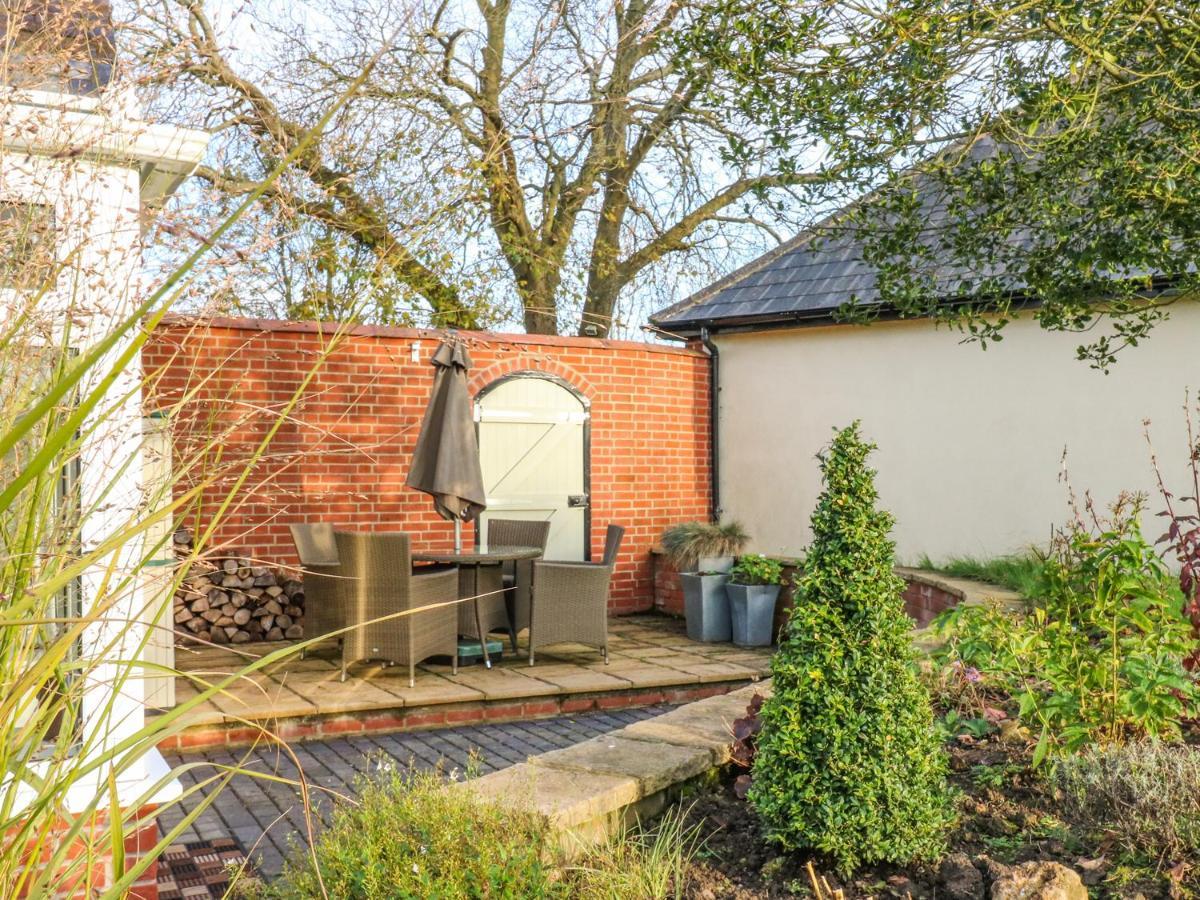 South Lodge Sturminster Newton Buitenkant foto